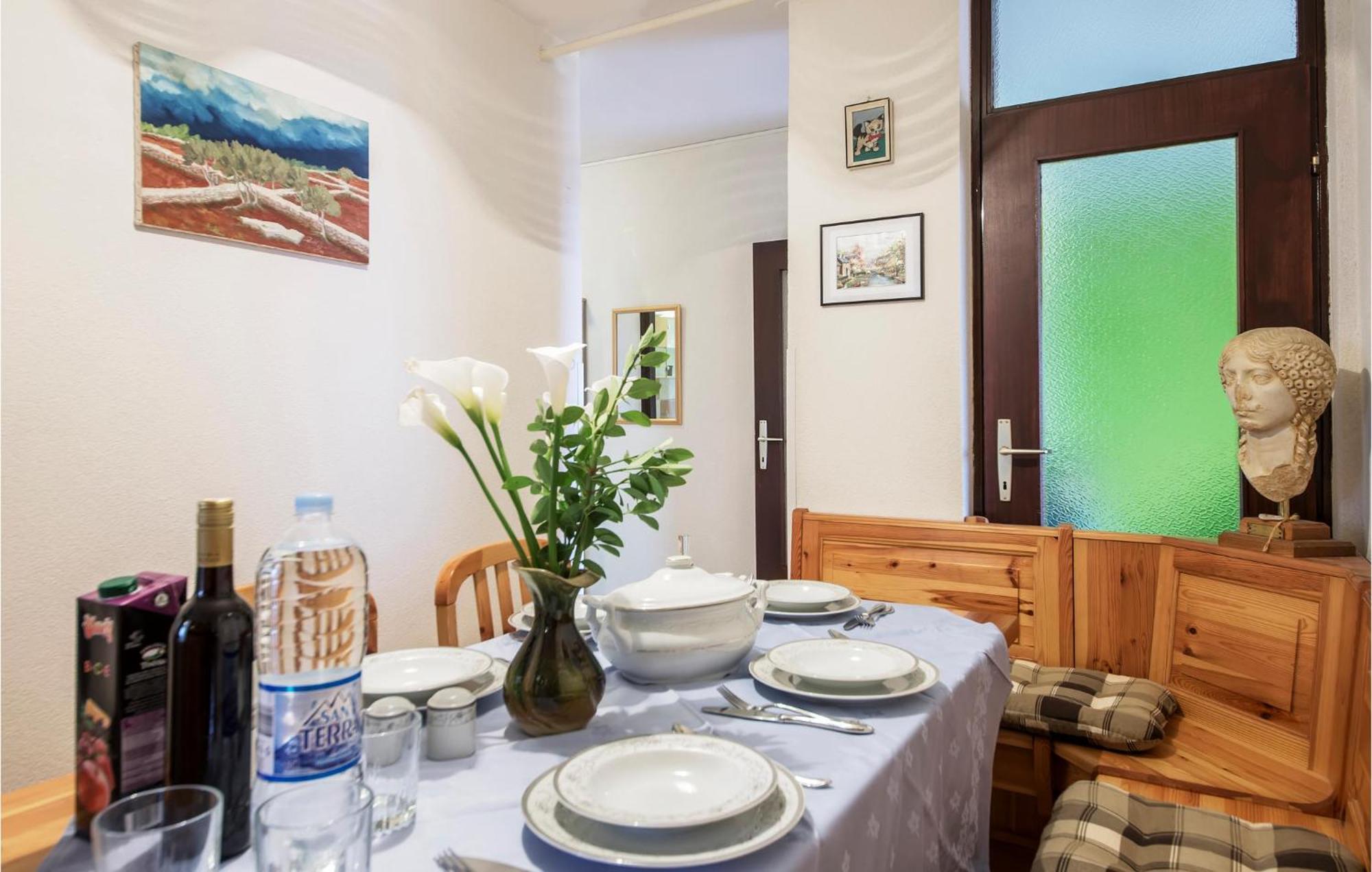 Gorgeous Apartment In Pula With House Sea View Dış mekan fotoğraf