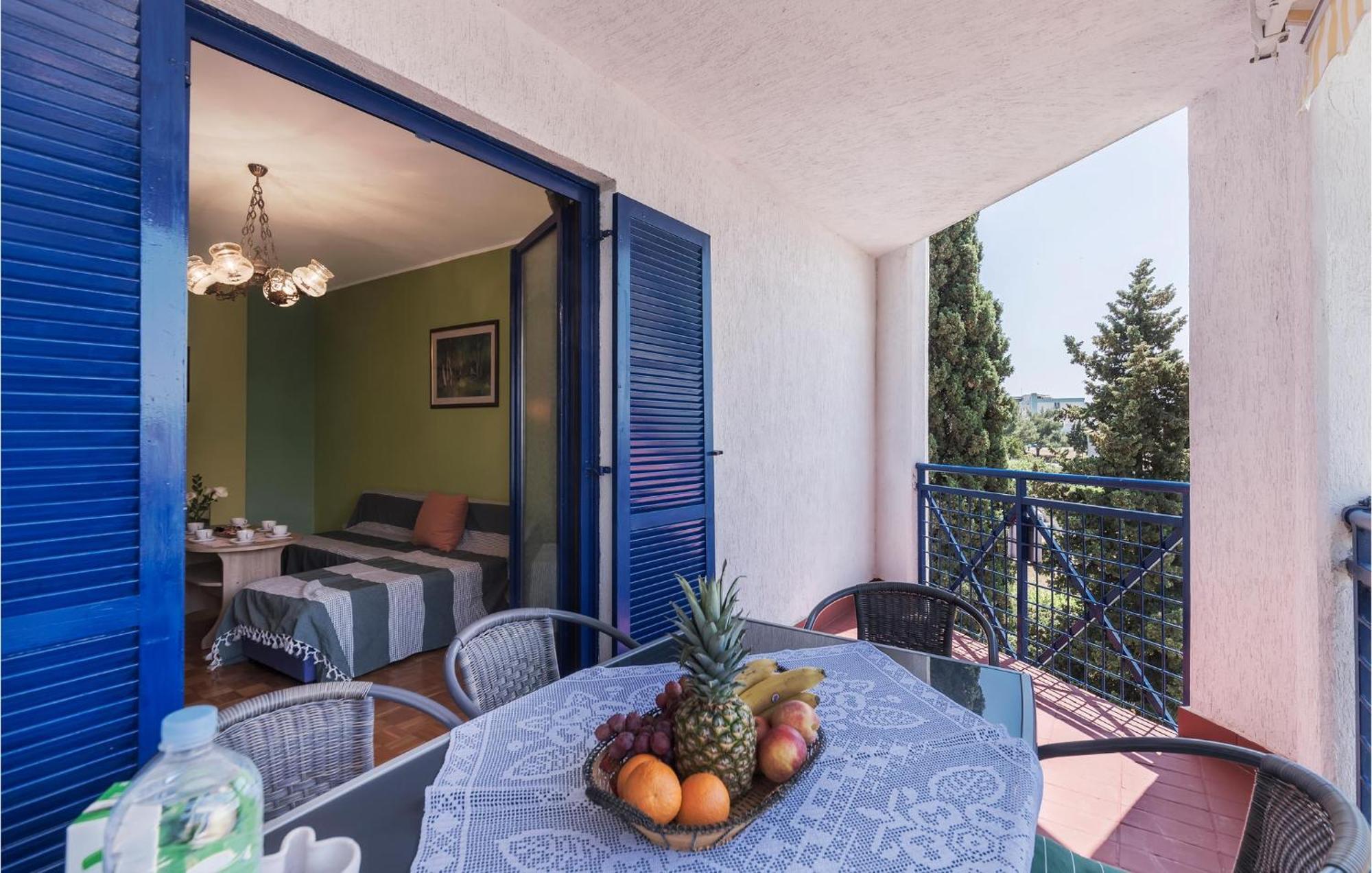 Gorgeous Apartment In Pula With House Sea View Dış mekan fotoğraf