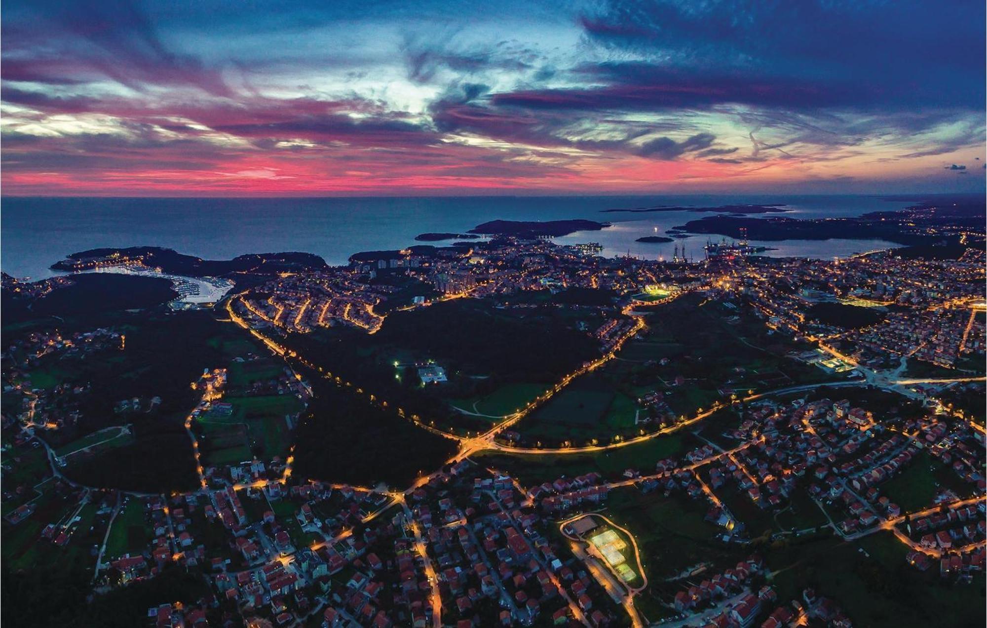 Gorgeous Apartment In Pula With House Sea View Dış mekan fotoğraf
