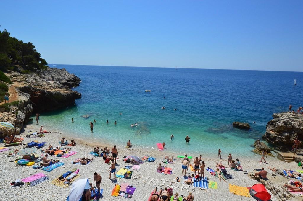 Gorgeous Apartment In Pula With House Sea View Oda fotoğraf
